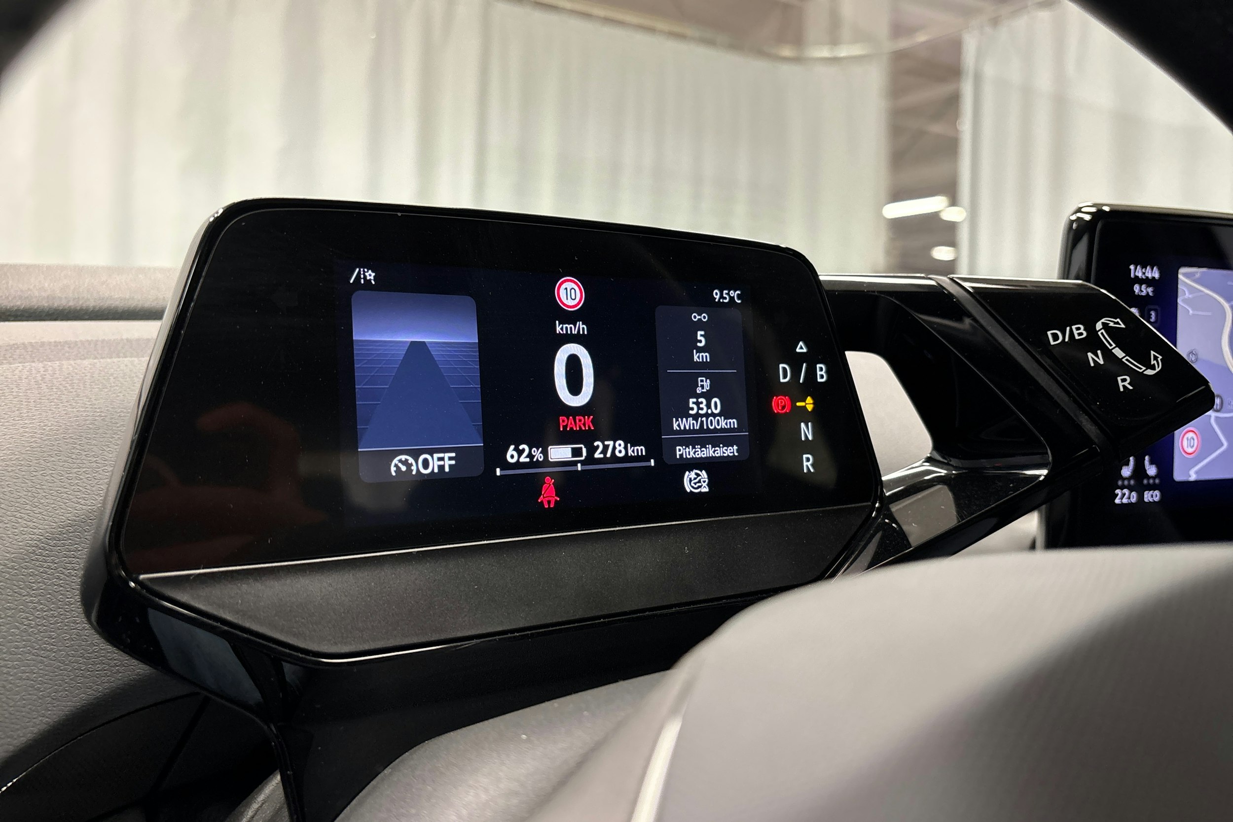 harmaa Volkswagen ID.4 2023 kuva 20.