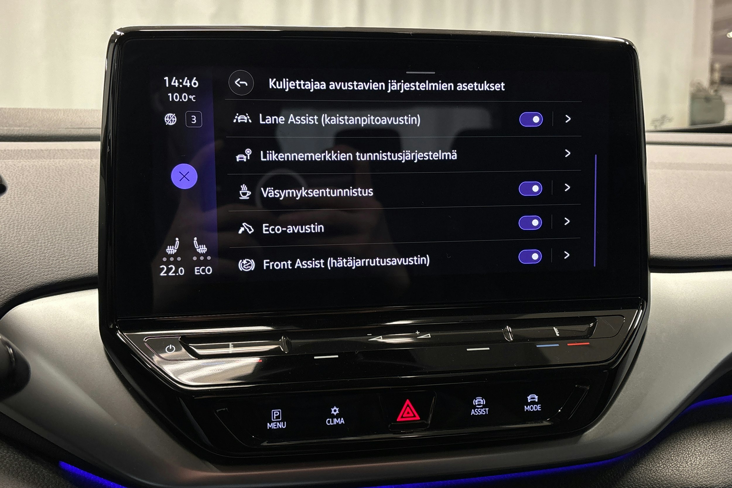 harmaa Volkswagen ID.4 2023 kuva 26.