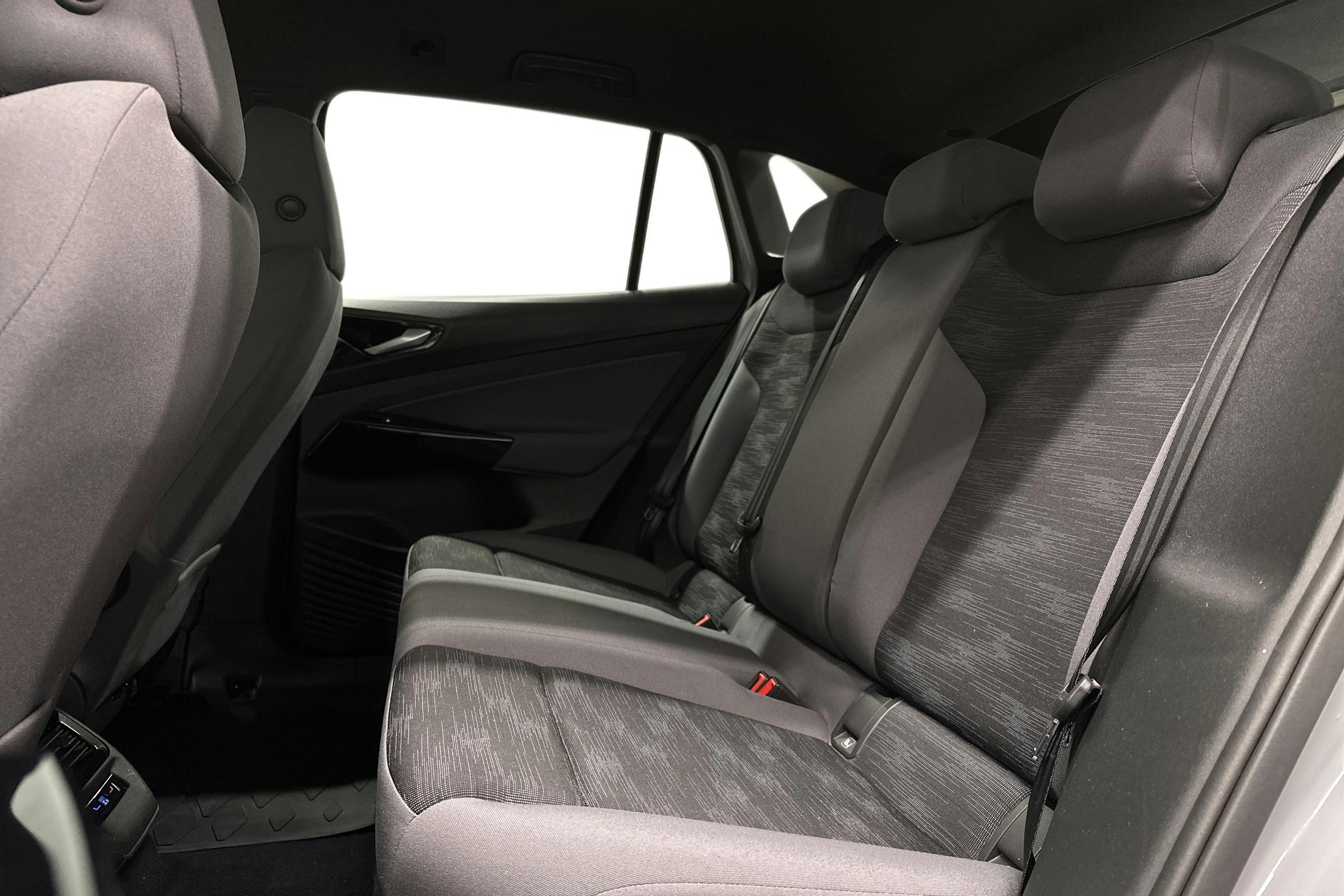 harmaa Volkswagen ID.4 2023 kuva 10.