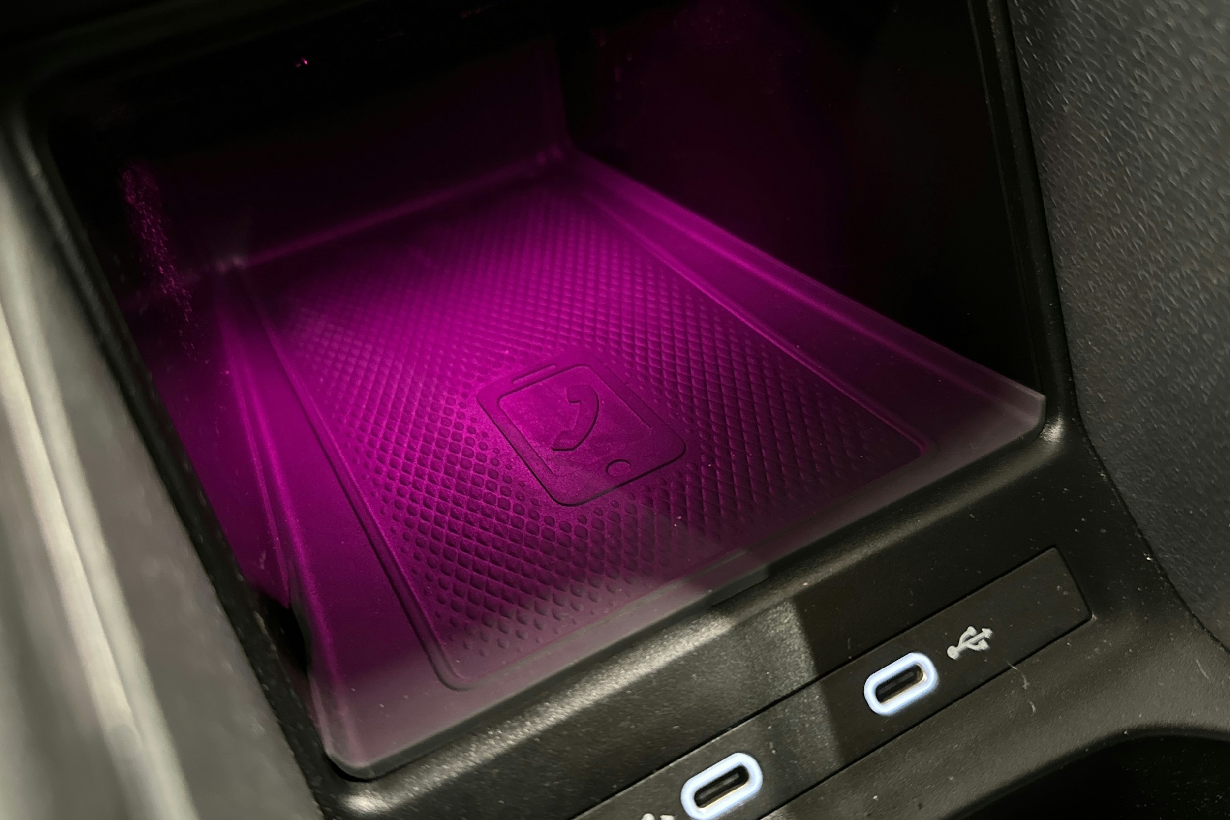 harmaa Volkswagen ID.4 2023 kuva 29.