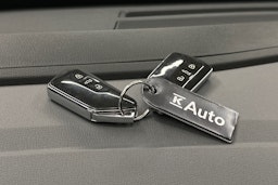 harmaa Volkswagen ID.4 2023 kuva 30.