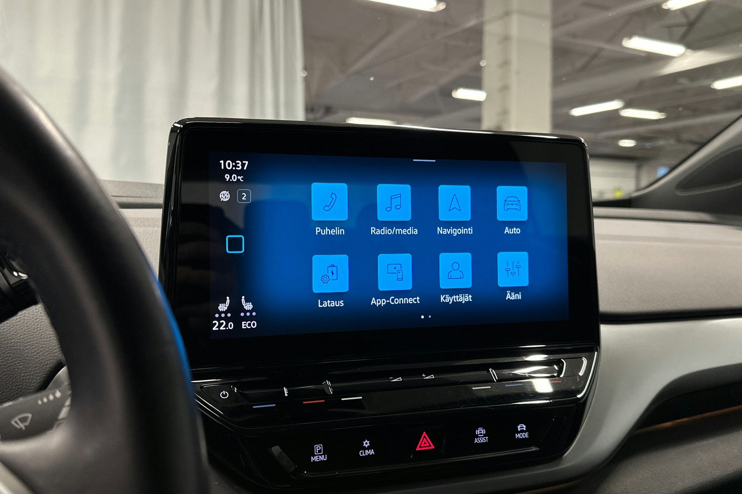 harmaa Volkswagen ID.4 2023 kuva 17.