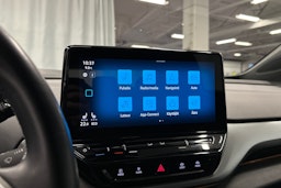 harmaa Volkswagen ID.4 2023 kuva 17.