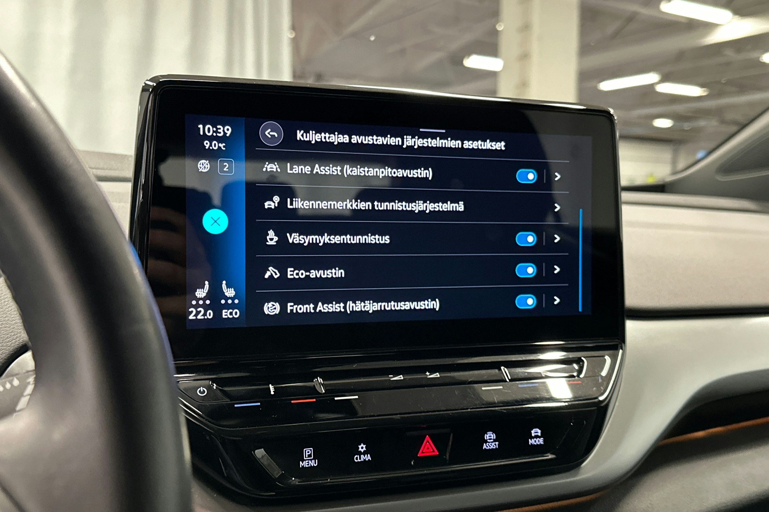 harmaa Volkswagen ID.4 2023 kuva 22.