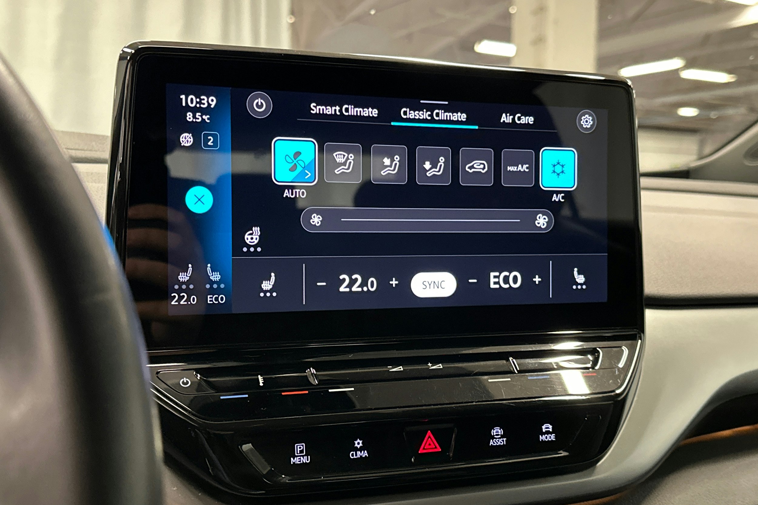 harmaa Volkswagen ID.4 2023 kuva 23.