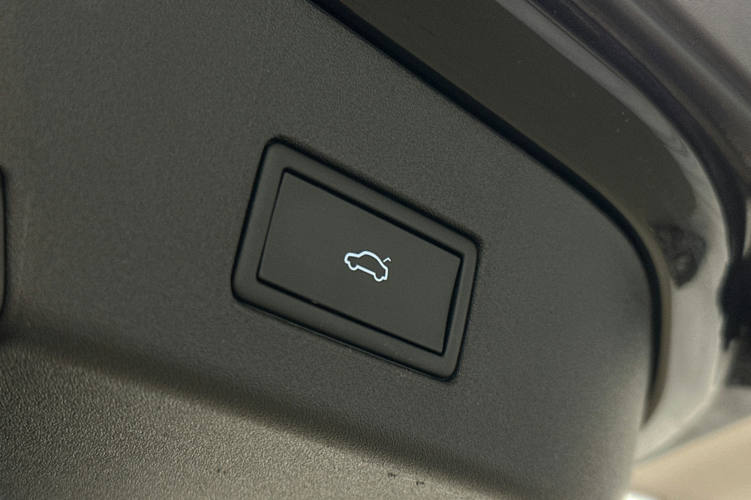 musta Volkswagen ID.4 2023 kuva 15.