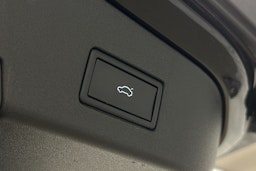 musta Volkswagen ID.4 2023 kuva 15.