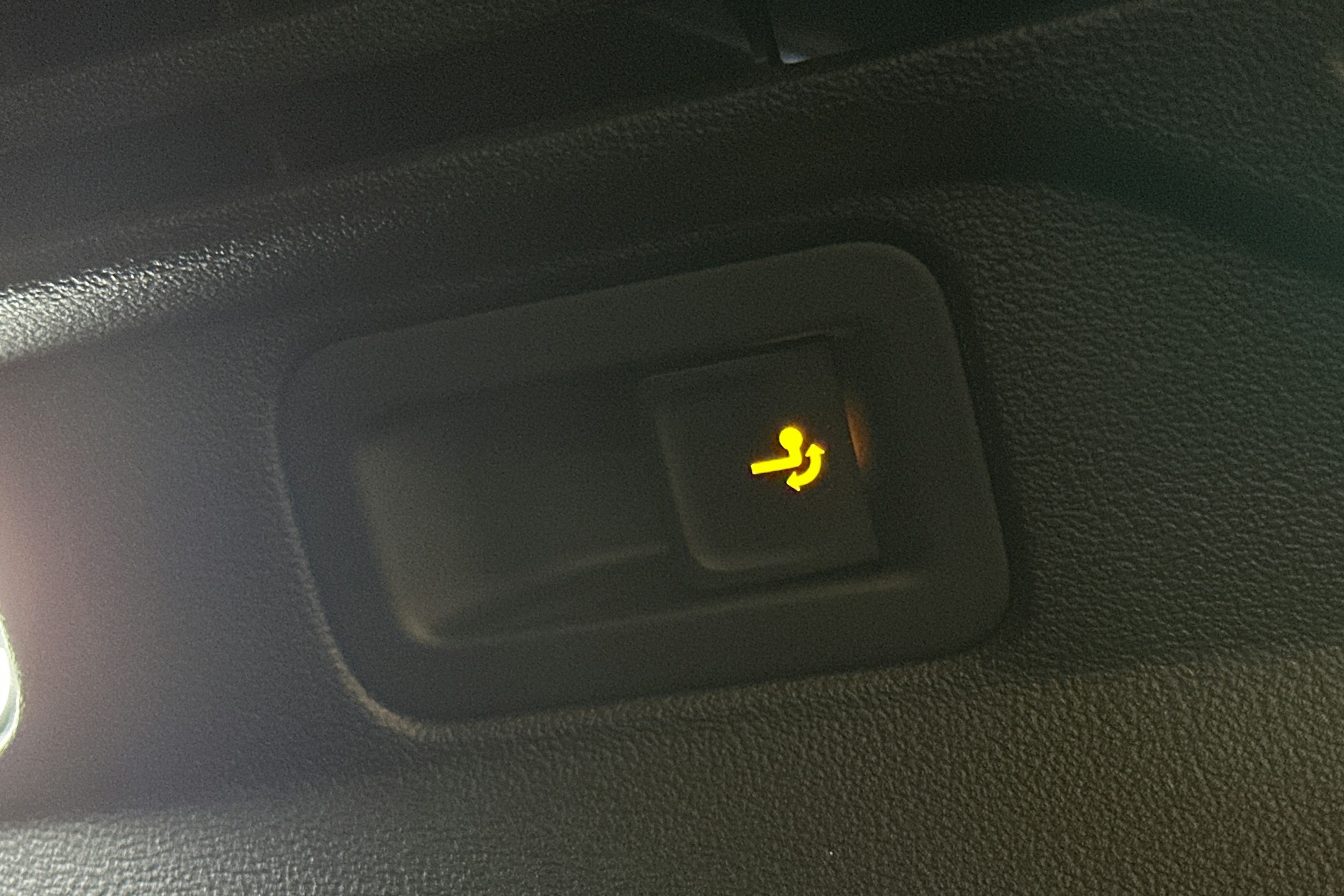 musta Volkswagen ID.4 2023 kuva 16.