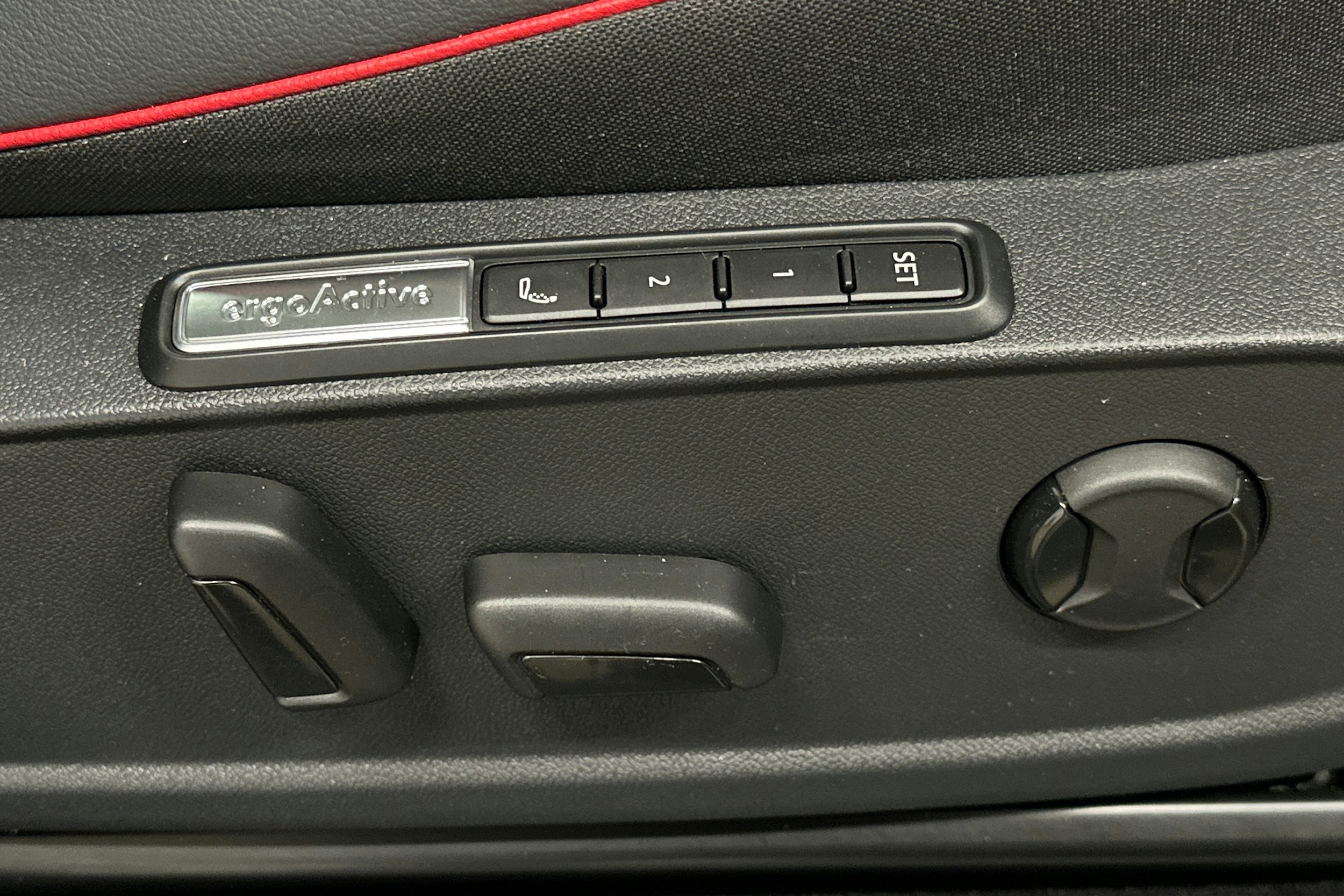 musta Volkswagen ID.4 2023 kuva 20.