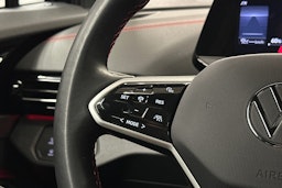 musta Volkswagen ID.4 2023 kuva 22.