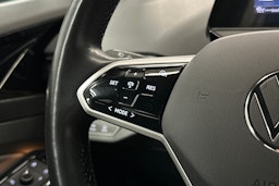 valkoinen Volkswagen ID.4 2023 kuva 18.