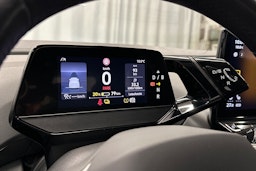 valkoinen Volkswagen ID.4 2023 kuva 20.