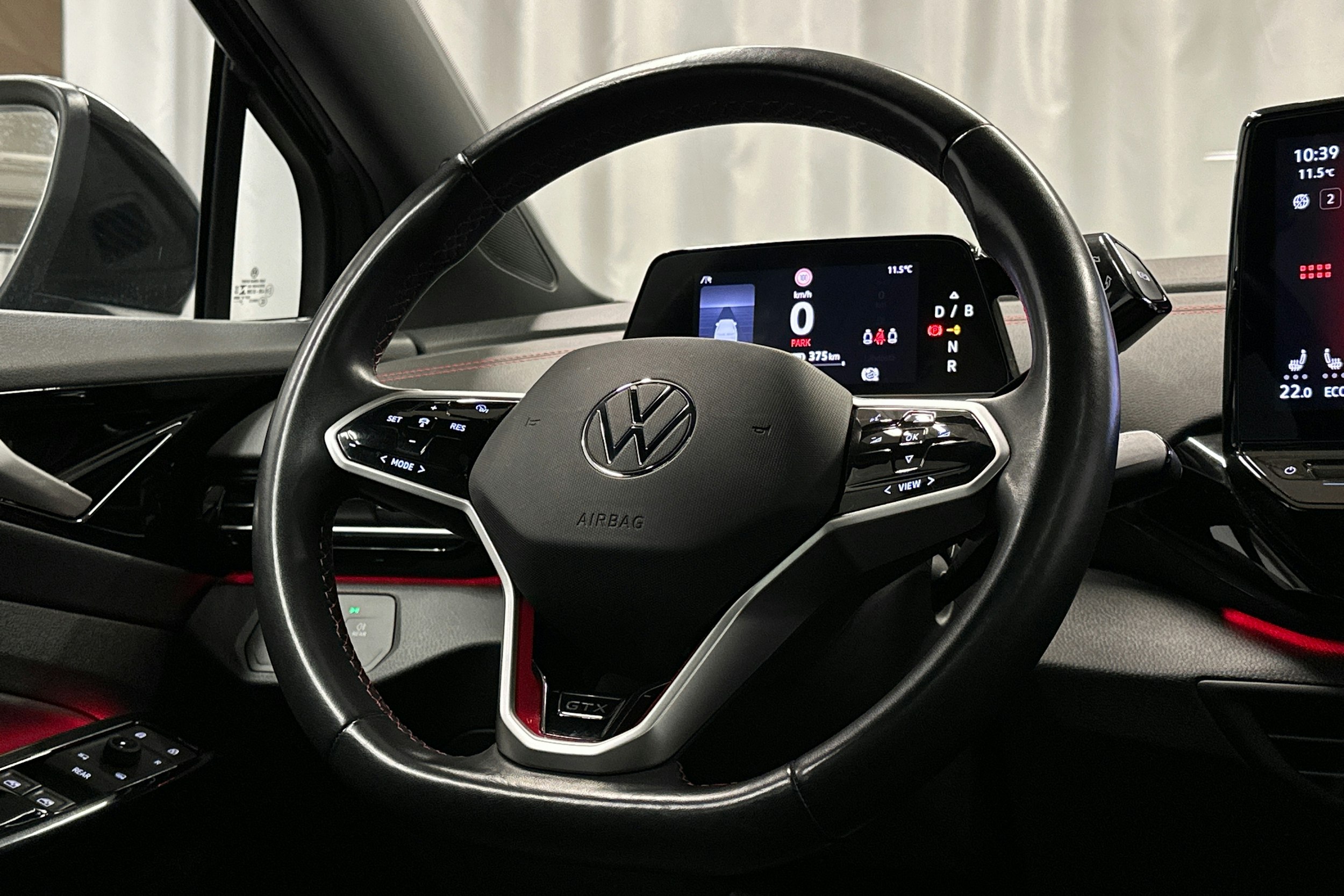 musta Volkswagen ID.4 2023 kuva 19.