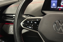 musta Volkswagen ID.4 2023 kuva 20.