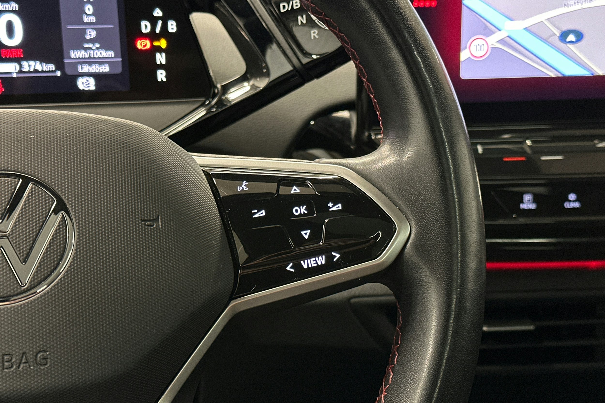 musta Volkswagen ID.4 2023 kuva 21.