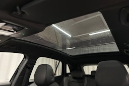 musta Volkswagen ID.4 2023 kuva 32.