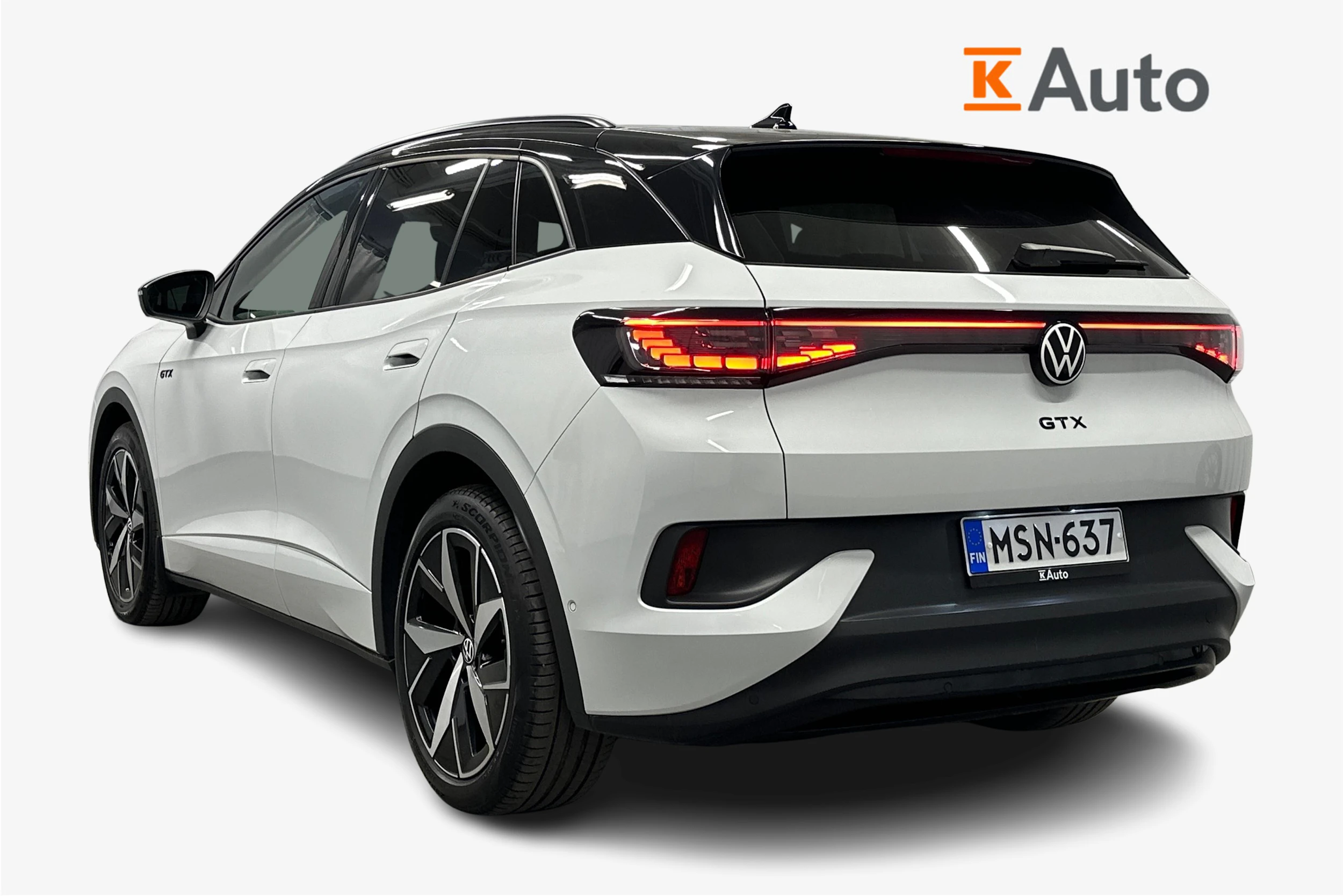 valkoinen Volkswagen ID.4 2023 kuva 2.