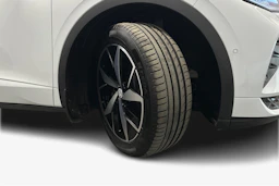 valkoinen Volkswagen ID.4 2023 kuva 9.