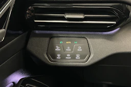 valkoinen Volkswagen ID.4 2023 kuva 14.