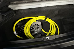 valkoinen Volkswagen ID.4 2023 kuva 39.