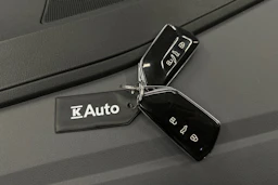 harmaa Volkswagen ID.4 2023 kuva 40.