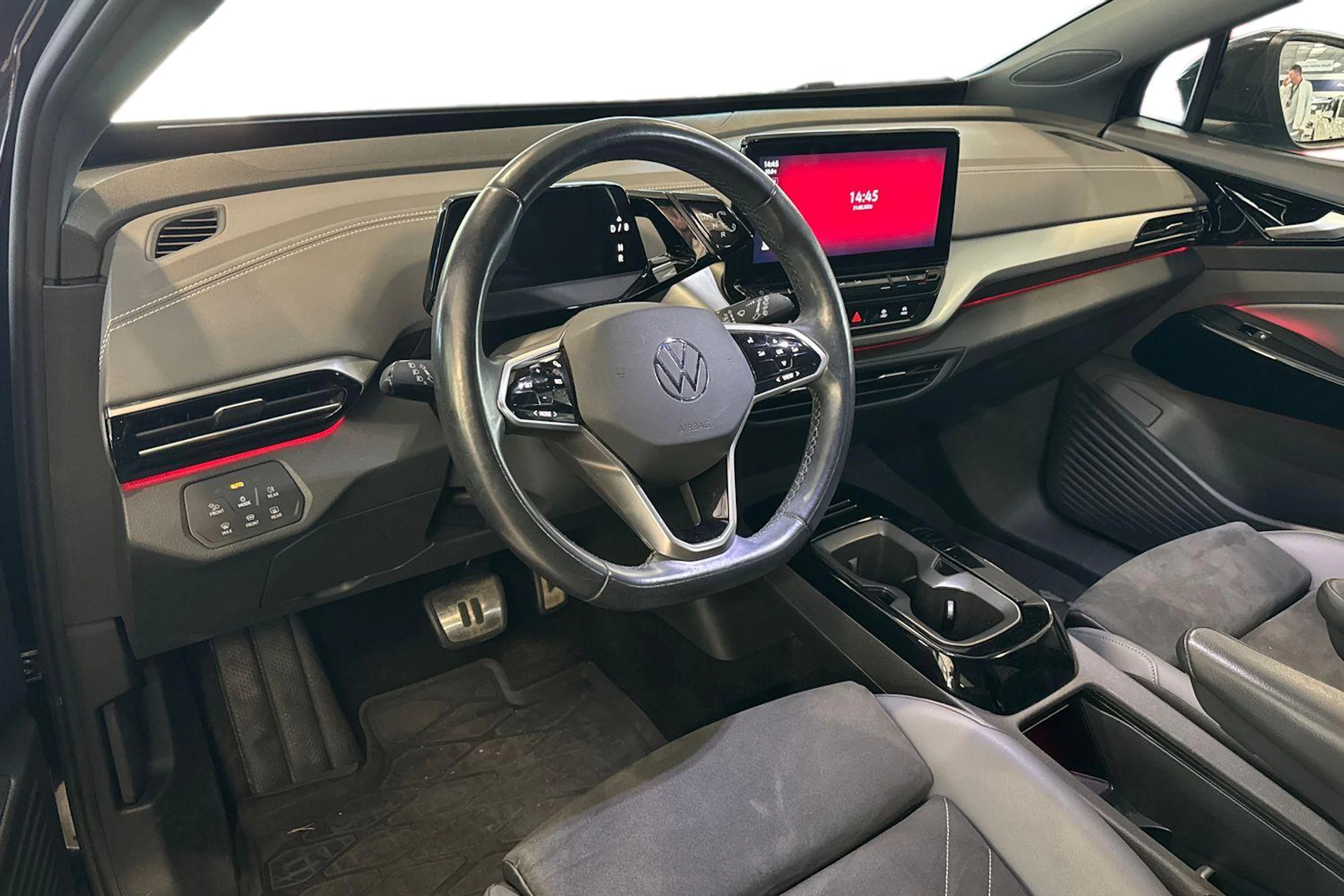 musta Volkswagen ID.4 2023 kuva 3.