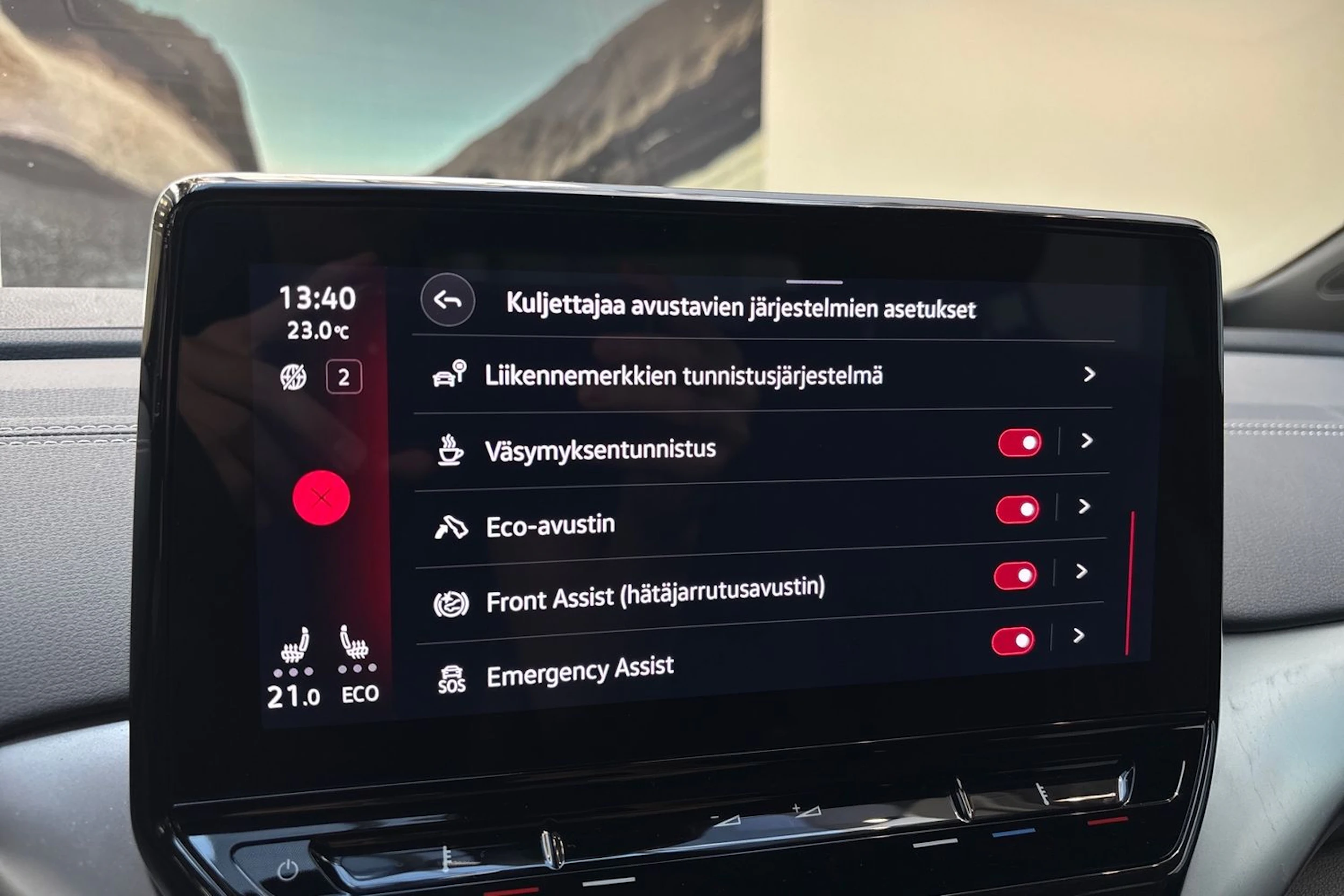 musta Volkswagen ID.4 2023 kuva 26.