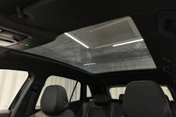 musta Volkswagen ID.4 2023 kuva 28.