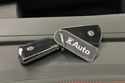 musta Volkswagen ID.4 2023 kuva 29.