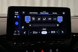 punainen Volkswagen ID.4 2023 kuva 29.