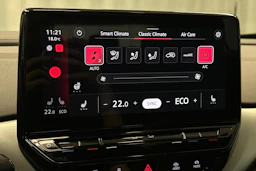 valkoinen Volkswagen ID.4 2023 kuva 30.