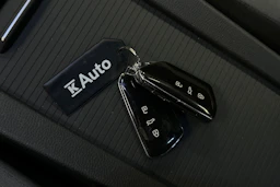 valkoinen Volkswagen ID.4 2023 kuva 38.