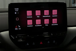 valkoinen Volkswagen ID.4 2023 kuva 18.