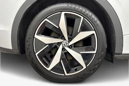 hopea Volkswagen ID.4 2023 kuva 9.