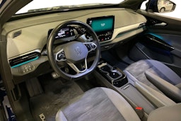 sininen Volkswagen ID.4 2023 kuva 7.