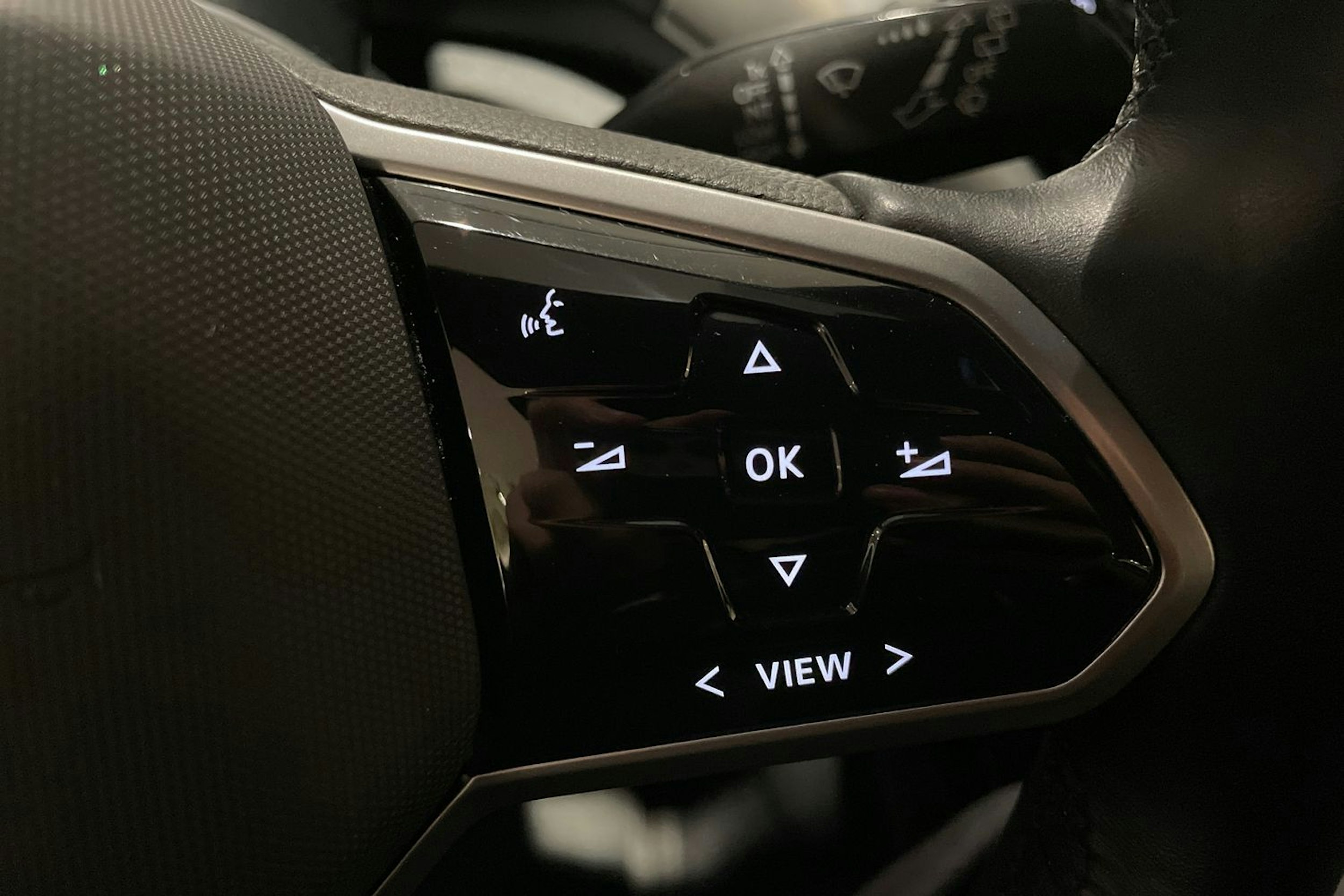 sininen Volkswagen ID.4 2023 kuva 23.