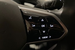 sininen Volkswagen ID.4 2023 kuva 23.