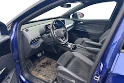 sininen Volkswagen ID.4 2023 kuva 3.