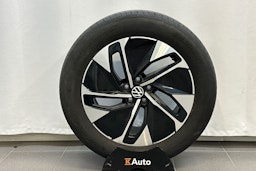 musta Volkswagen ID.4 2023 kuva 13.