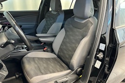 musta Volkswagen ID.4 2023 kuva 15.
