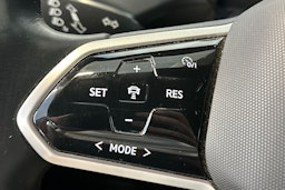 musta Volkswagen ID.4 2023 kuva 20.