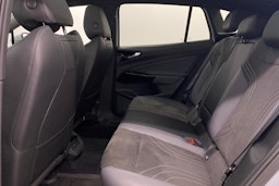 harmaa Volkswagen ID.4 2023 kuva 33.