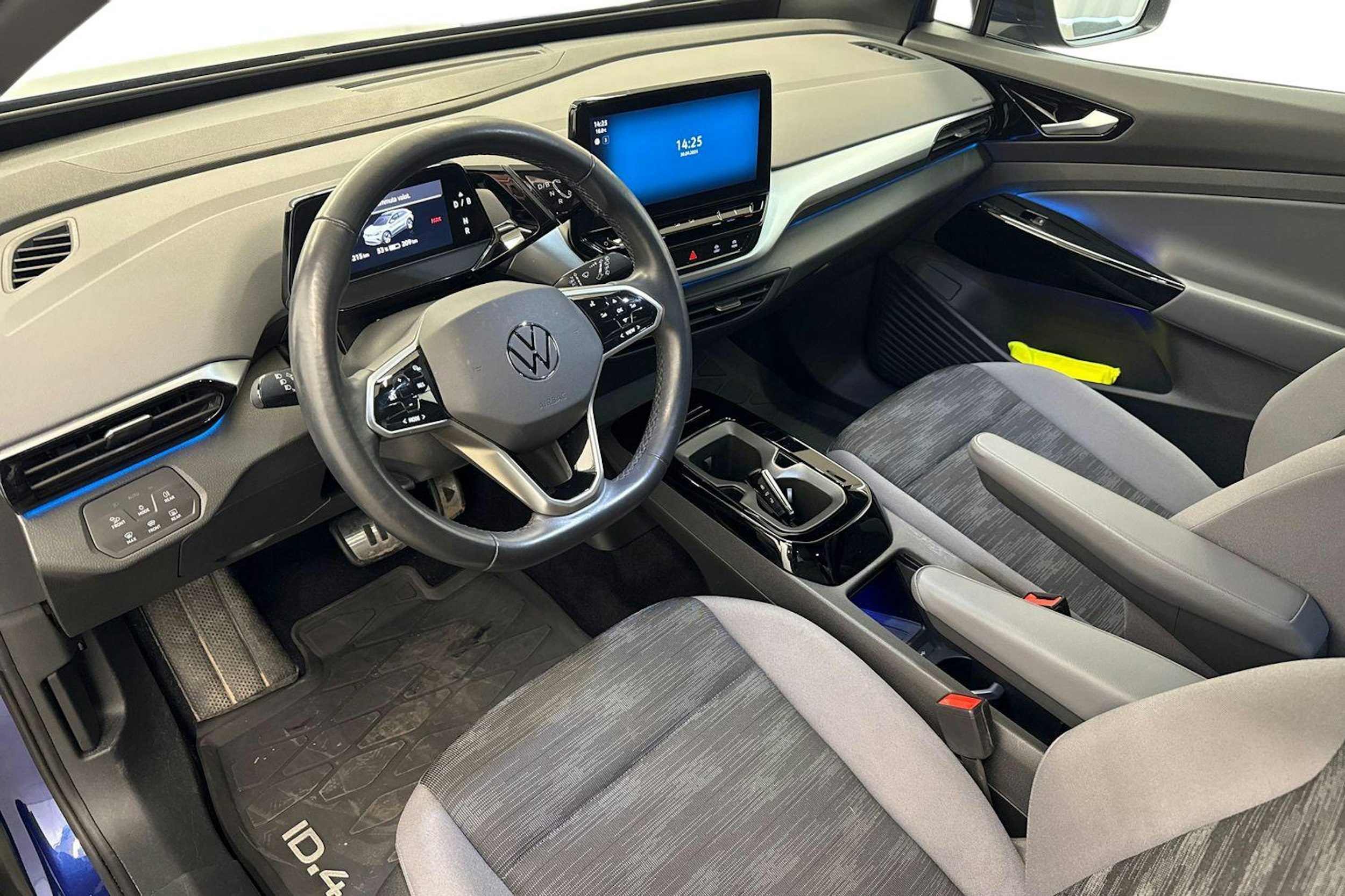 Sininen Volkswagen ID.4 2023 kuva 7.