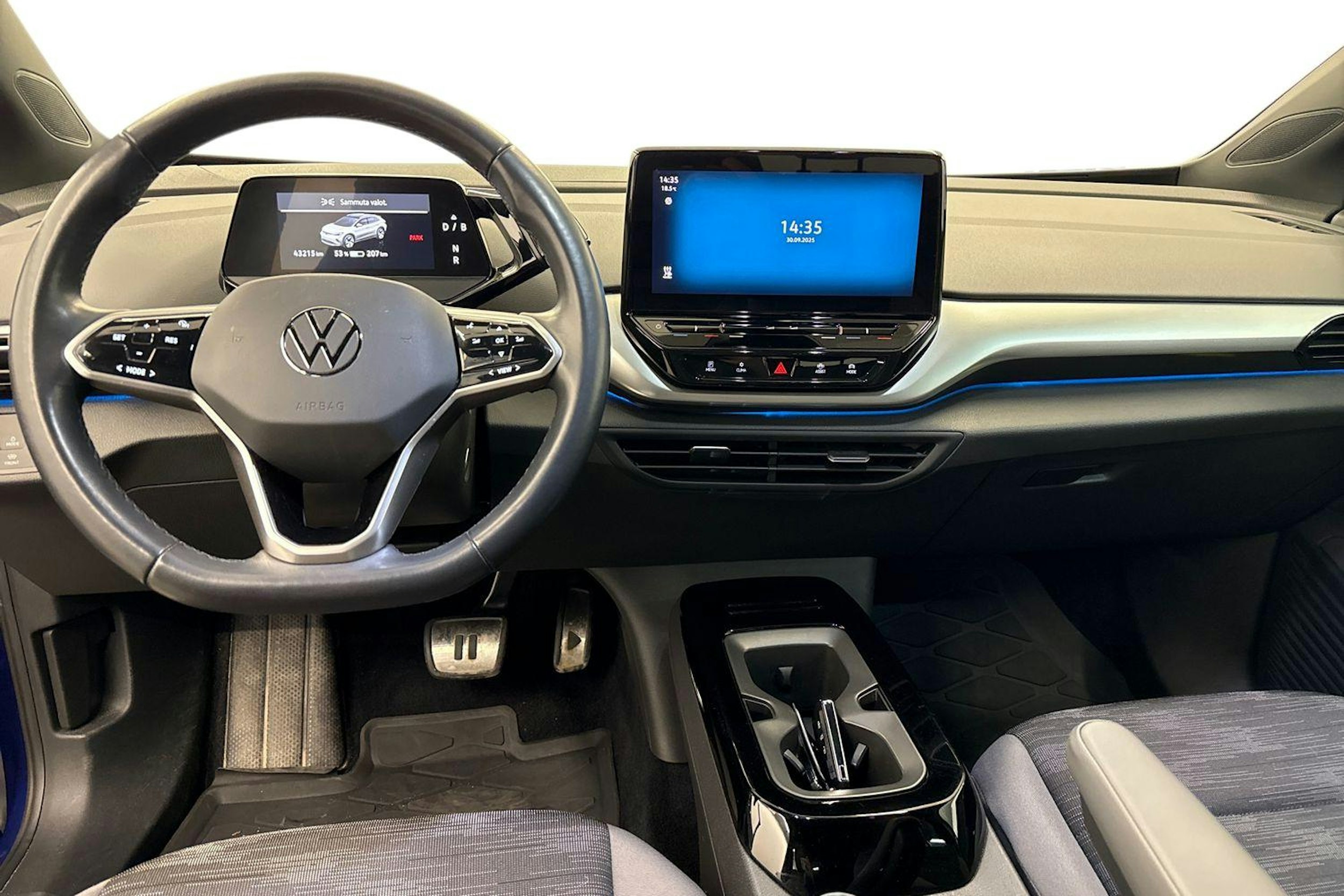 Sininen Volkswagen ID.4 2023 kuva 9.