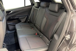 harmaa Volkswagen ID.4 2023 kuva 11.