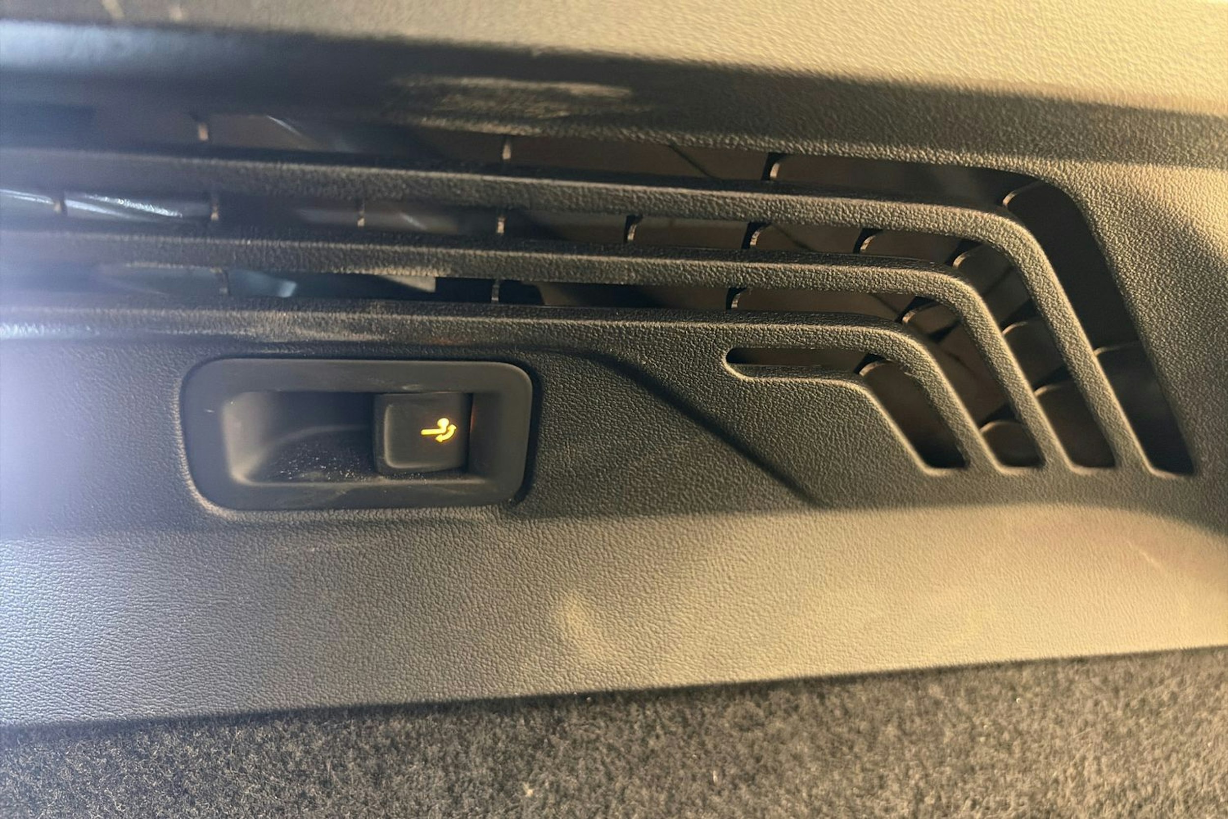 harmaa Volkswagen ID.4 2023 kuva 16.