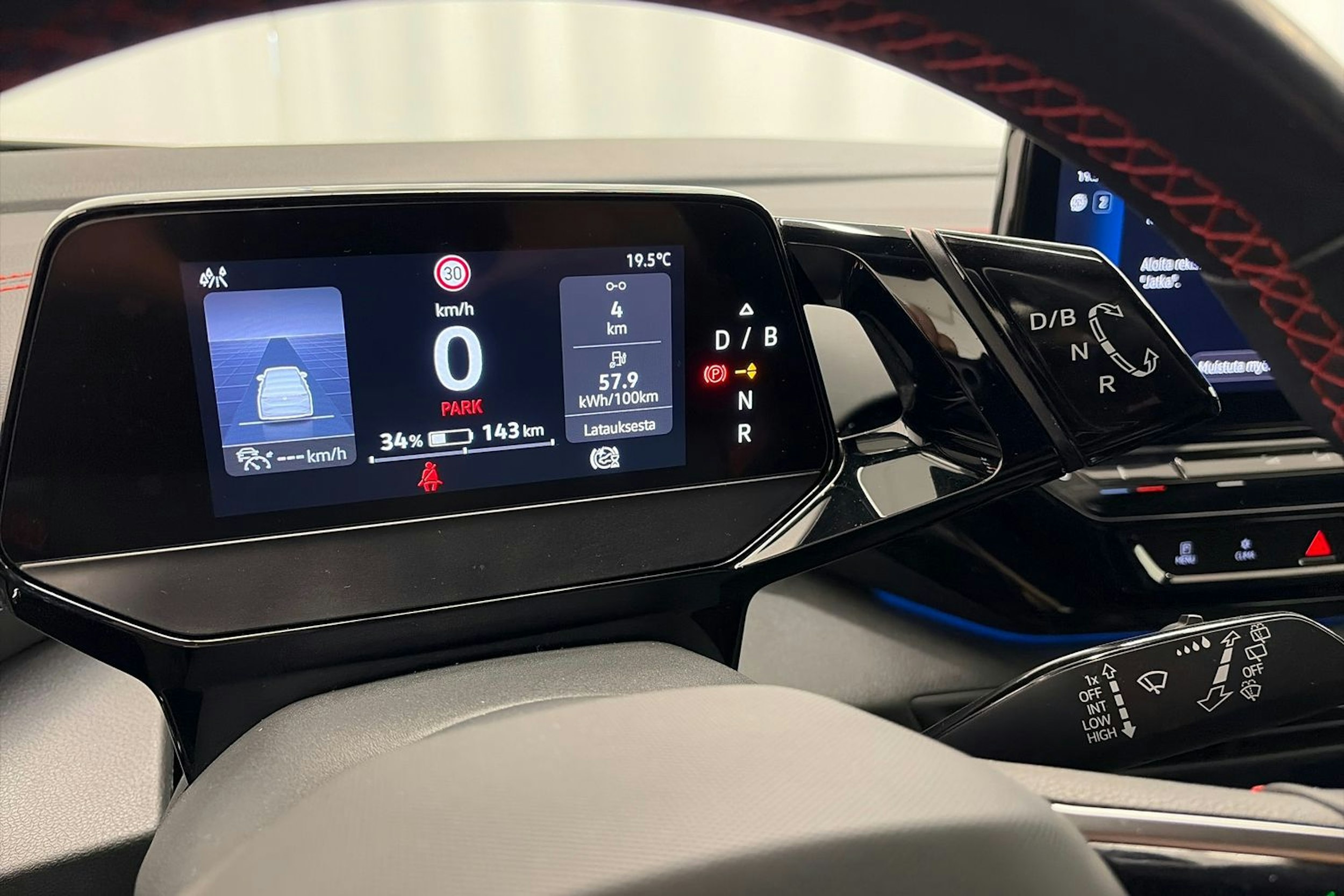 harmaa Volkswagen ID.4 2023 kuva 18.