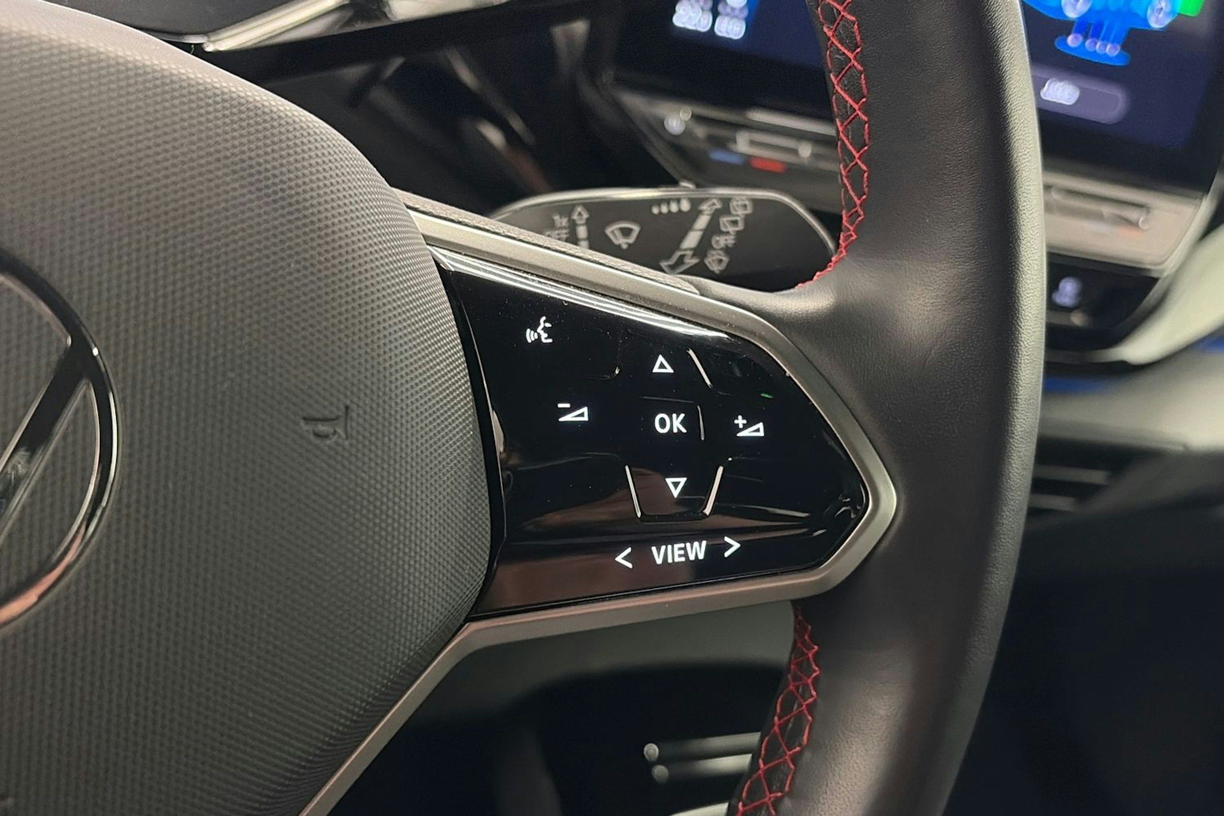 harmaa Volkswagen ID.4 2023 kuva 20.