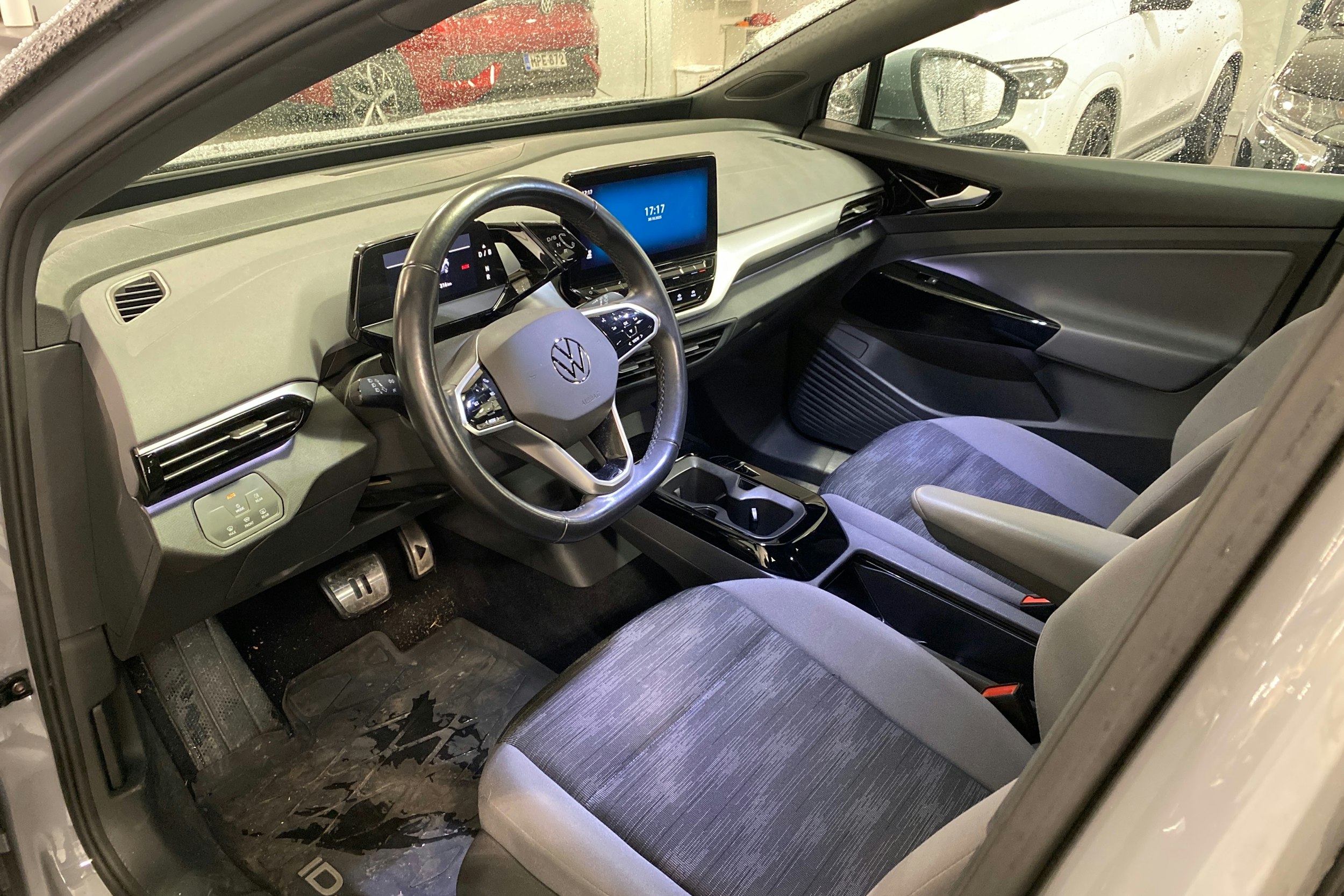 harmaa Volkswagen ID.4 2023 kuva 3.