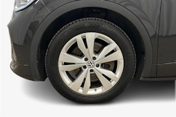 met. harmaa Volkswagen ID.4 2023 kuva 11.